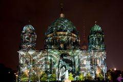 Berliner Dom während des Festival of Light 2013