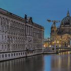 Berliner Dom zur blauen Stunde