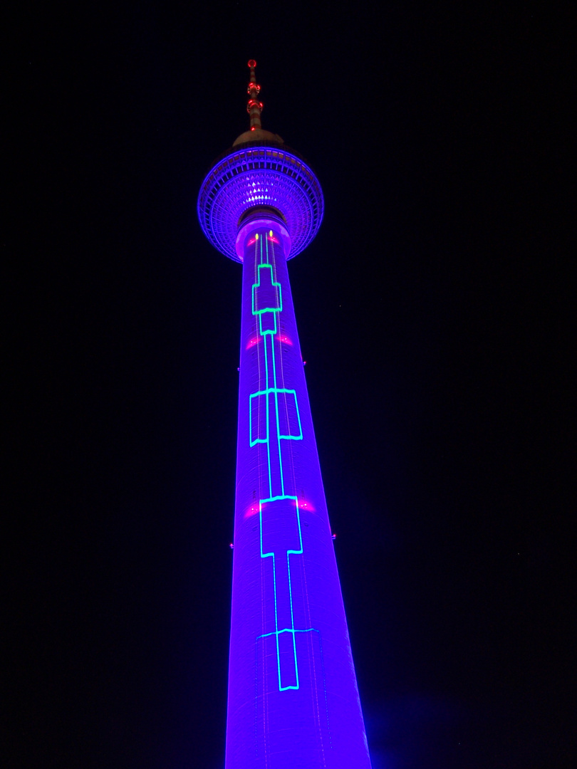 Berliner Fernsehturm beim Festival of Lights 2011