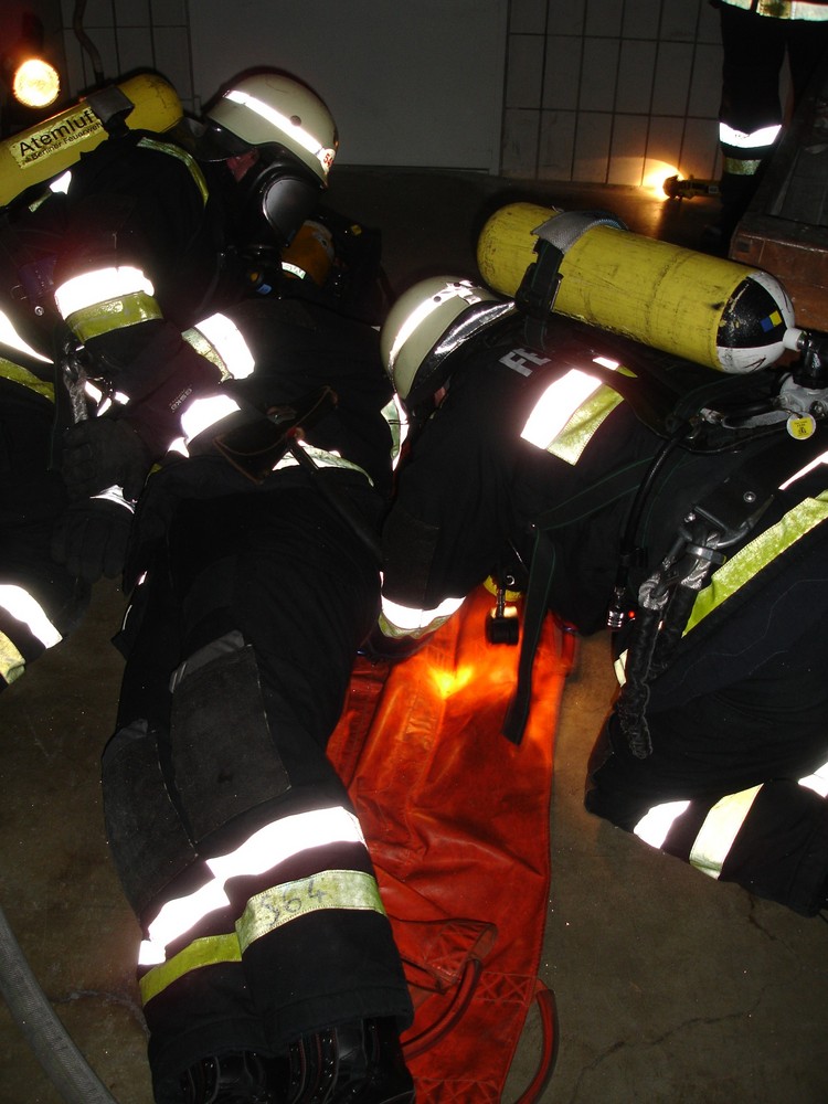 Berliner Feuerwehr: Im dunkeln ist gut munkeln