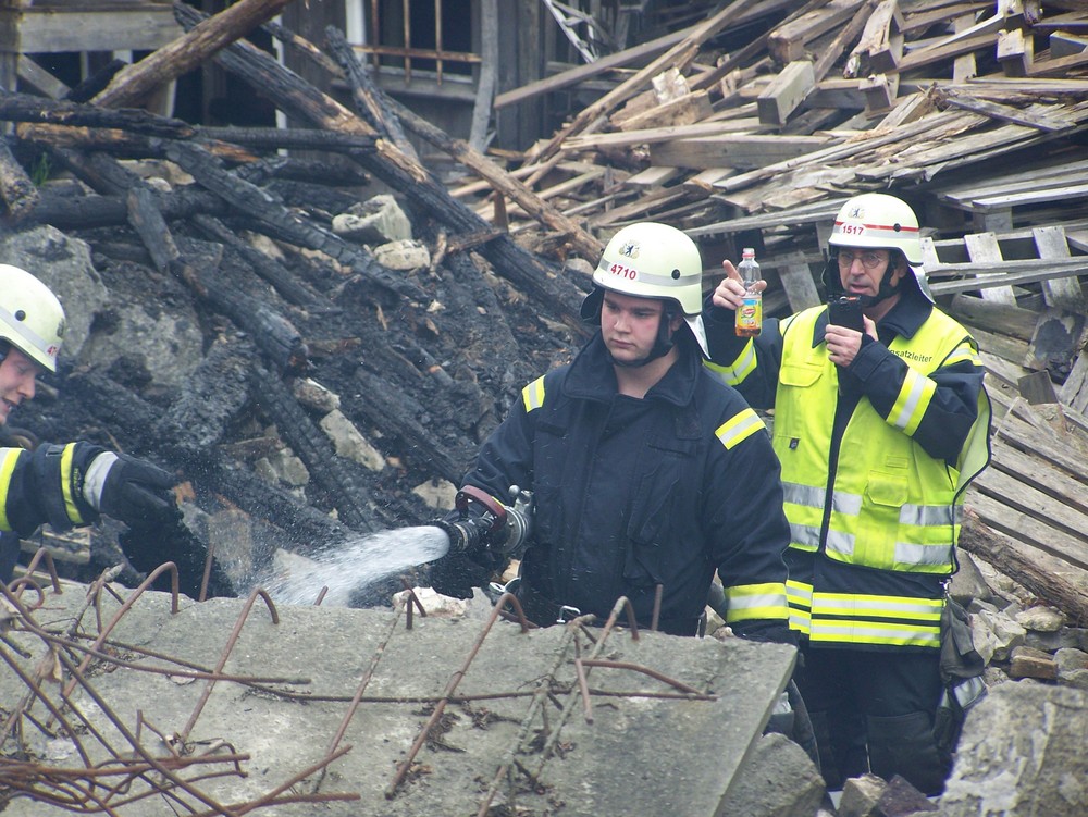 Berliner Feuerwehr: "kameradschaftlich"?!