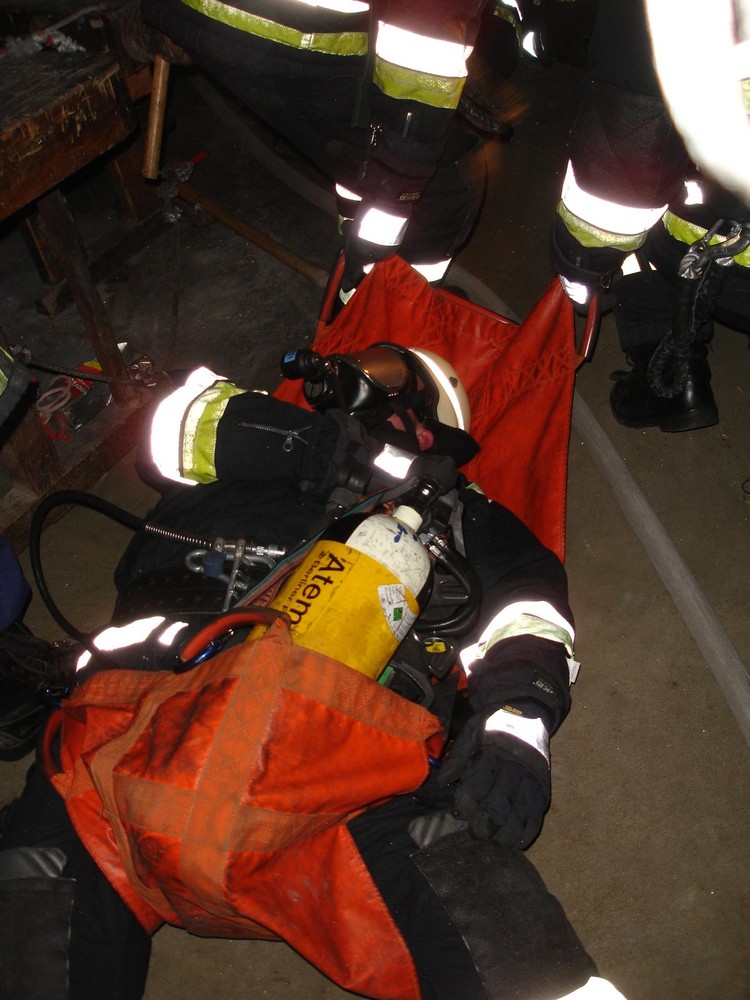 Berliner Feuerwehr: "Rettungswindel" (2)