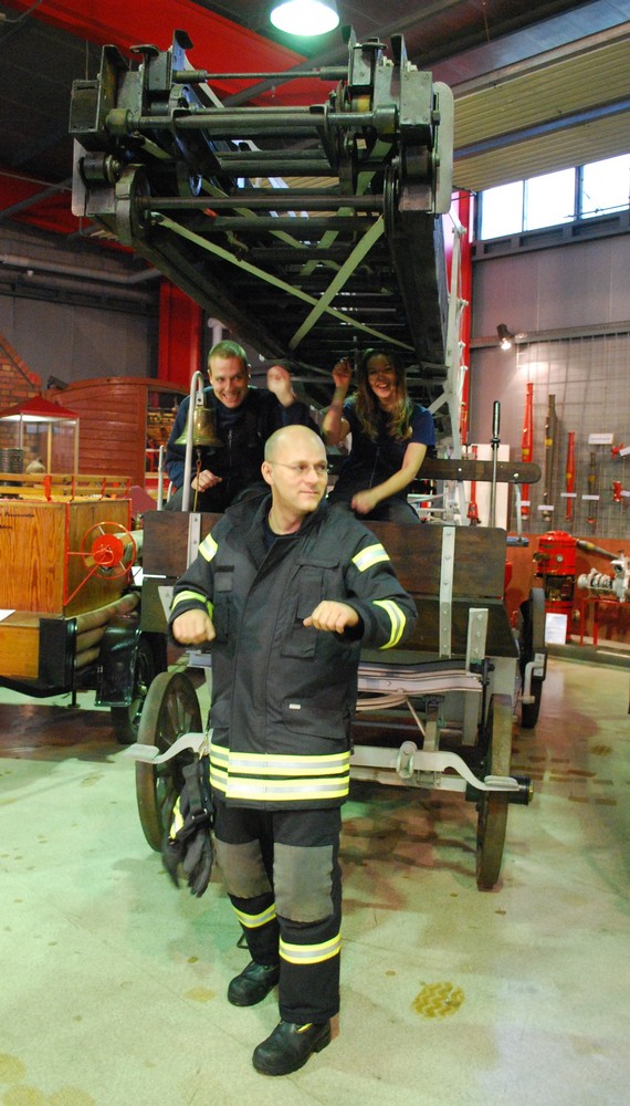 Berliner Feuerwehr: Wenn der Gruppenführer Pferdchen spielen muss