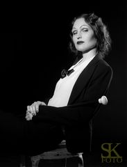 Berliner Fröschin als Marlene Dietrich