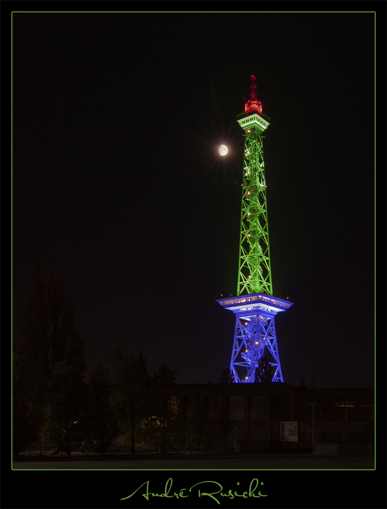 Berliner Funkturm in RGB @ Festival Of Lights | HDR