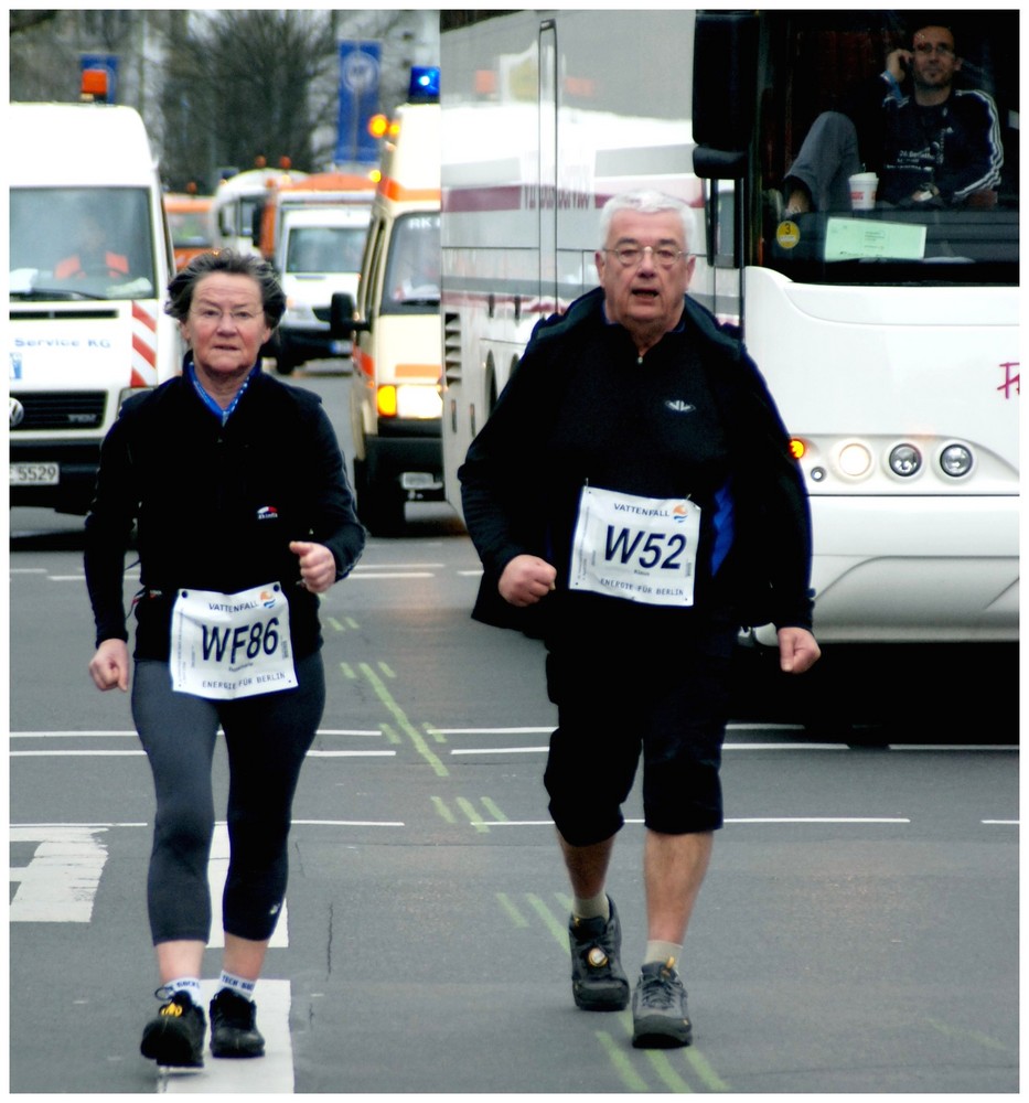 Berliner Halbmarathon 2008 - XII - Gewonnen ...