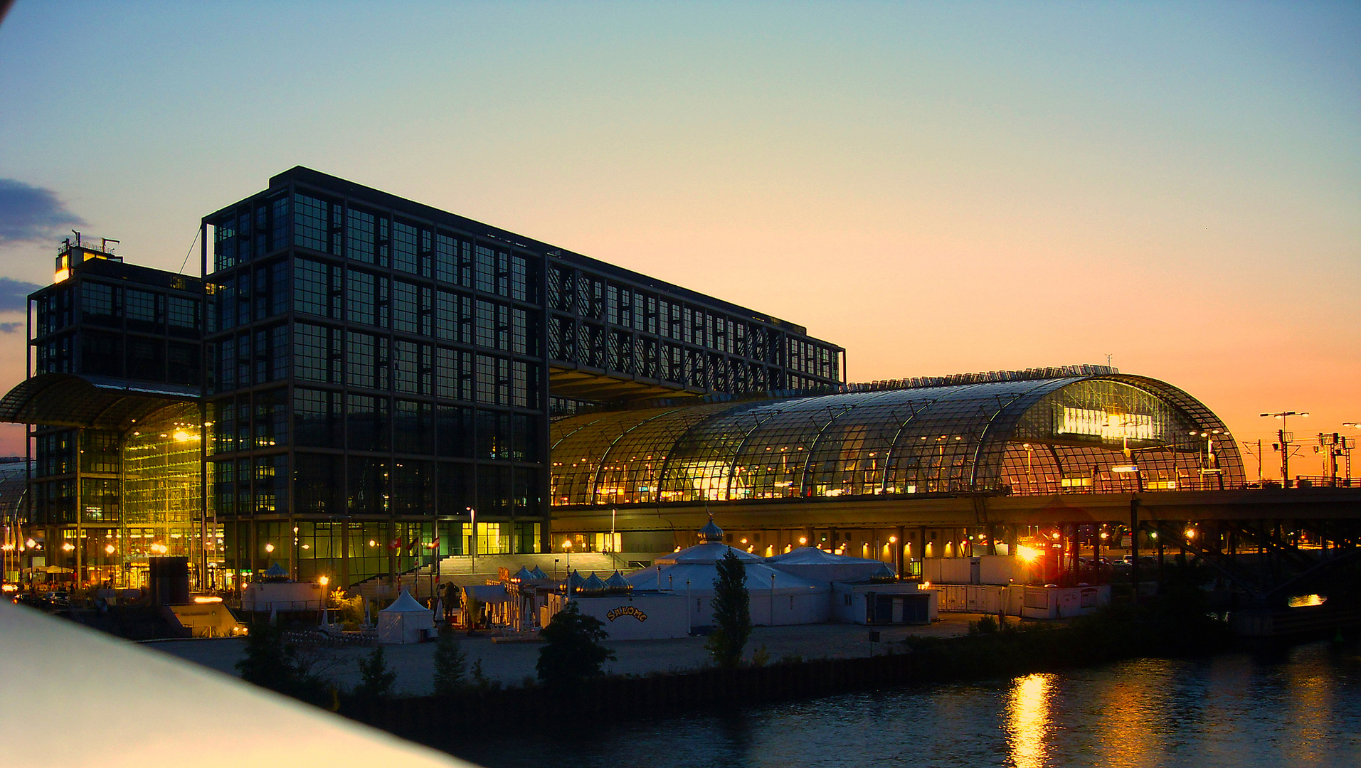 Berliner Hauptbahnhof