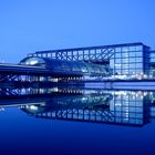 Berliner Hauptbahnhof zur blauen Stunde