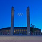 Berliner Olympiastadion bei Nacht