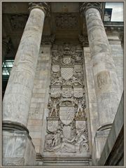 Berliner Reichstag - am Haupteingang