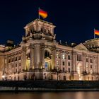 Berliner Reichstag in der Nacht