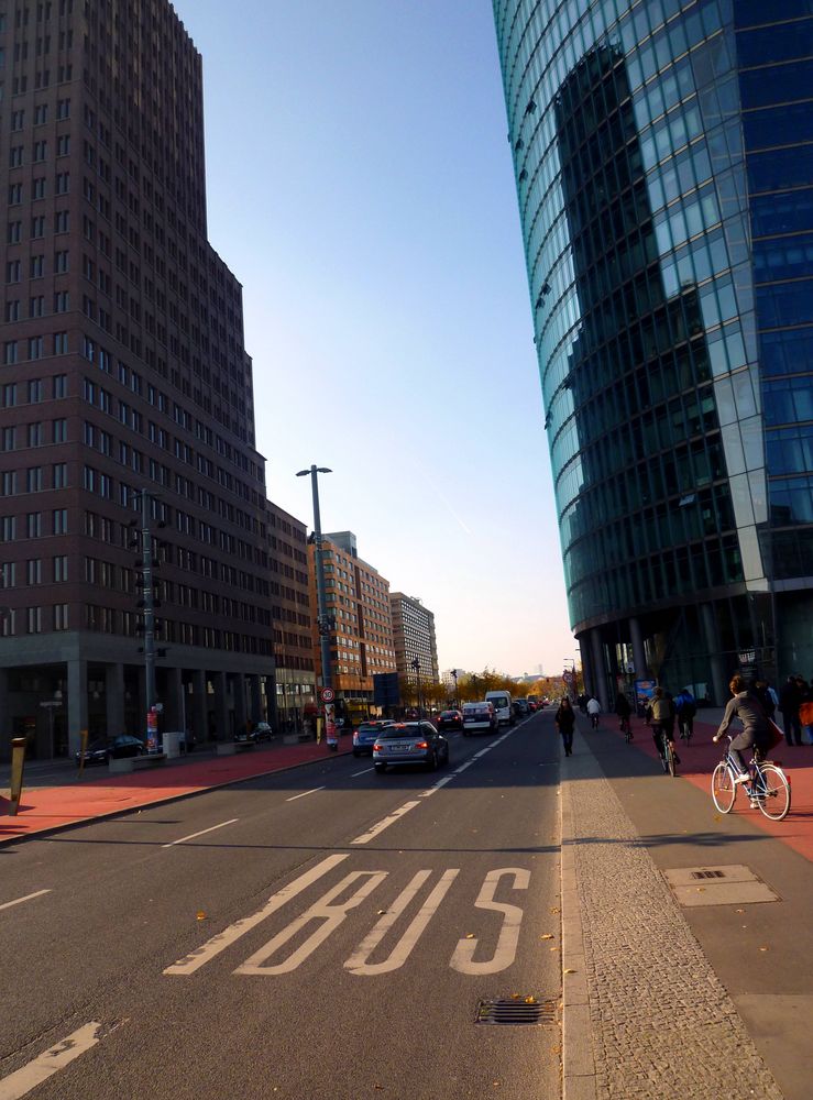 Berliner Skyline am Potsdamer Platz ...