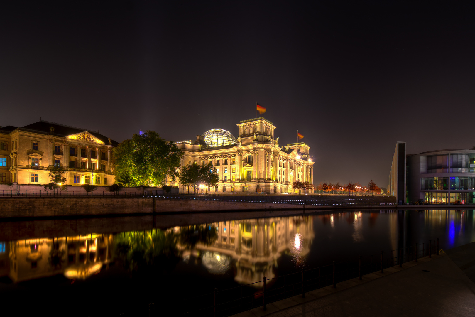 Berliner Spiegelung.