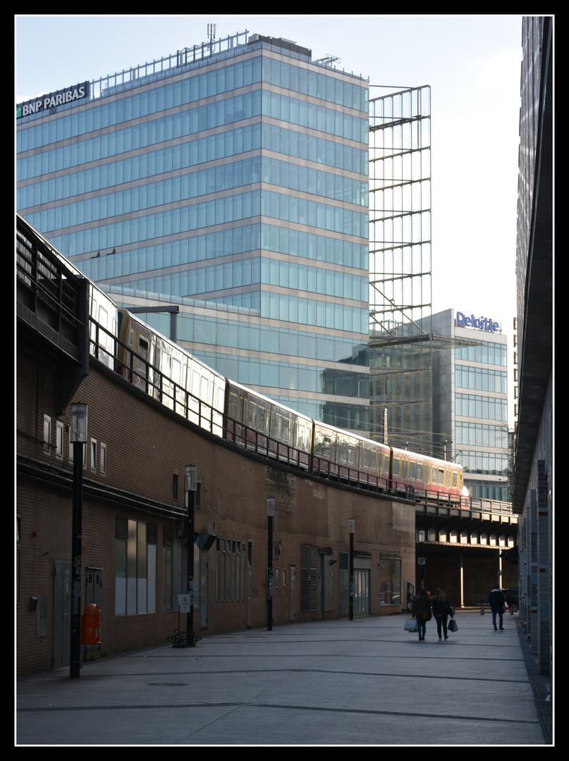 Berliner Stadtbahn – am Yva-Bogen