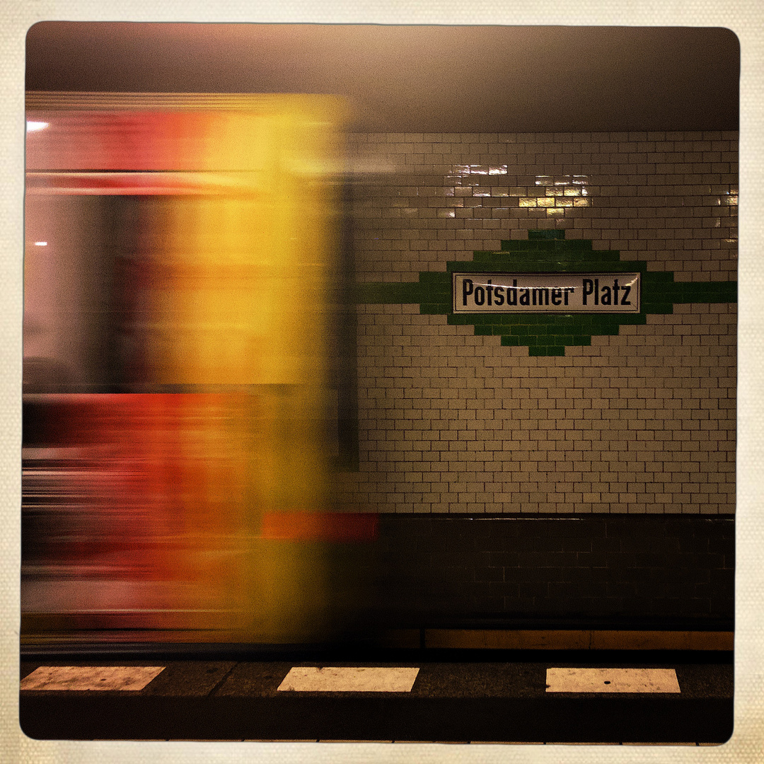 Berliner Streifzüge - U-Bahn Potsdamer Platz