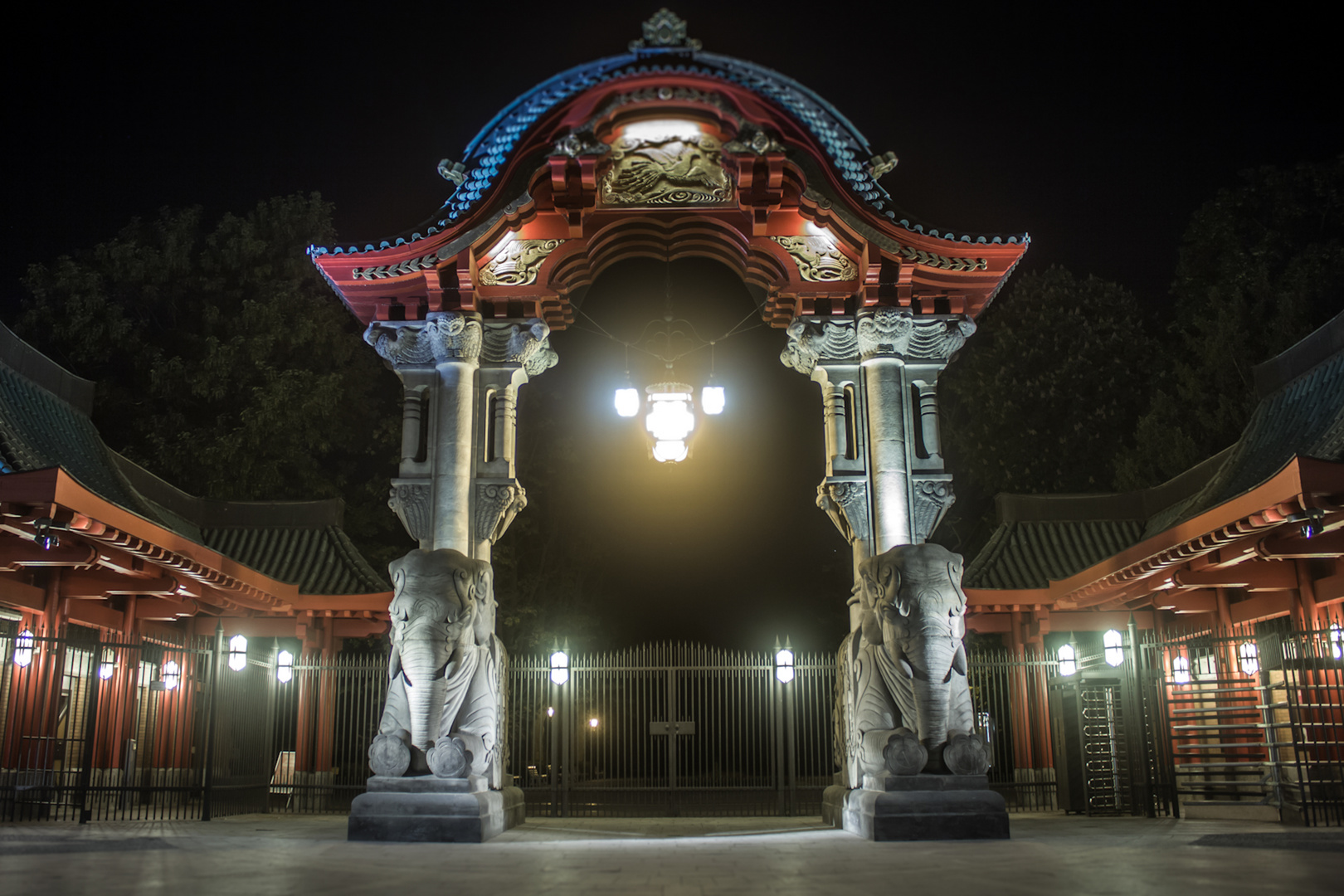 Berliner Zoo bei Nacht