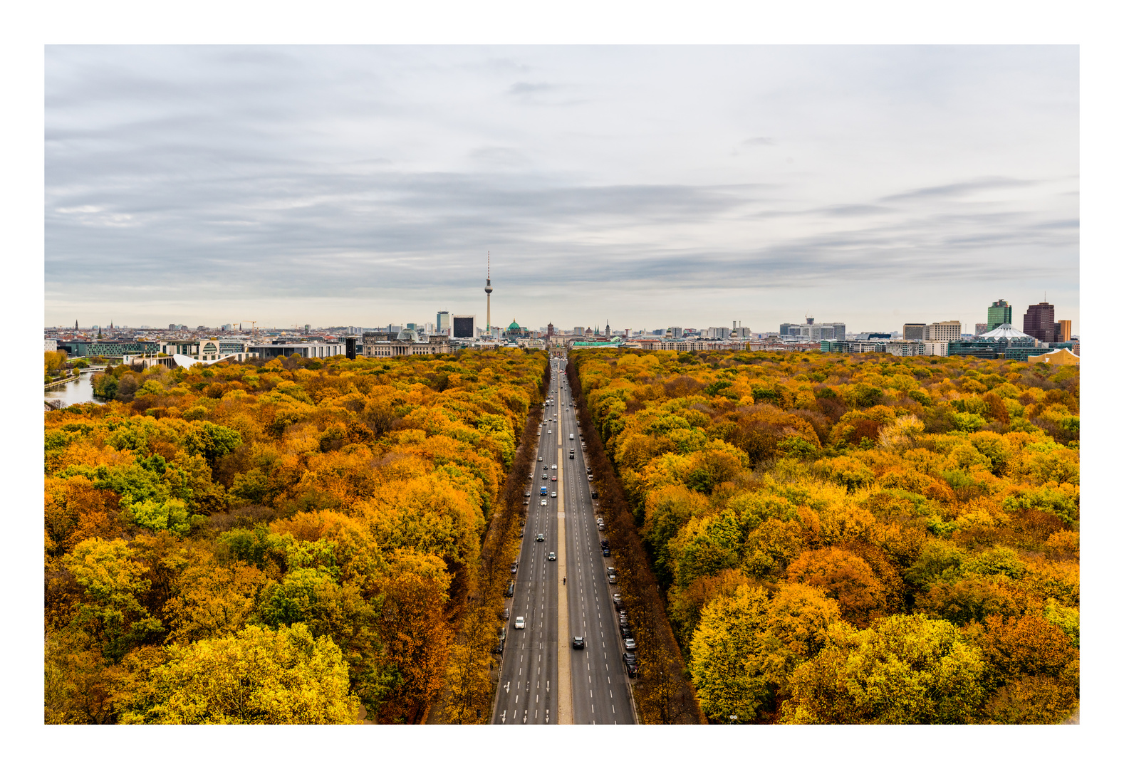 Berlinerskyline_im_Herbst