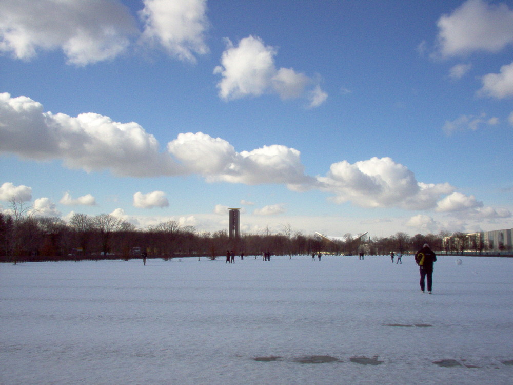 Berlino, passeggiata ghiacciata