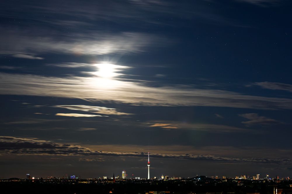 Berlin's largest Street Lamp