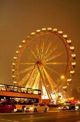 Berlin_Weihnachtsmarkt und Riesenrad 2007