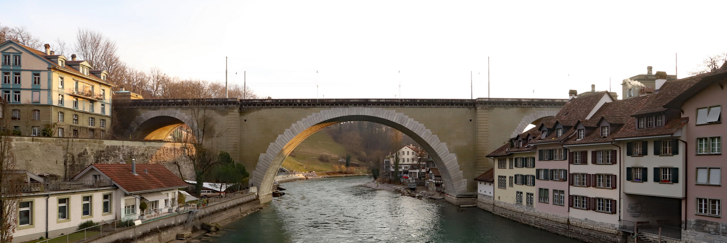 Bern Altstadt mit Nydeggbrücke