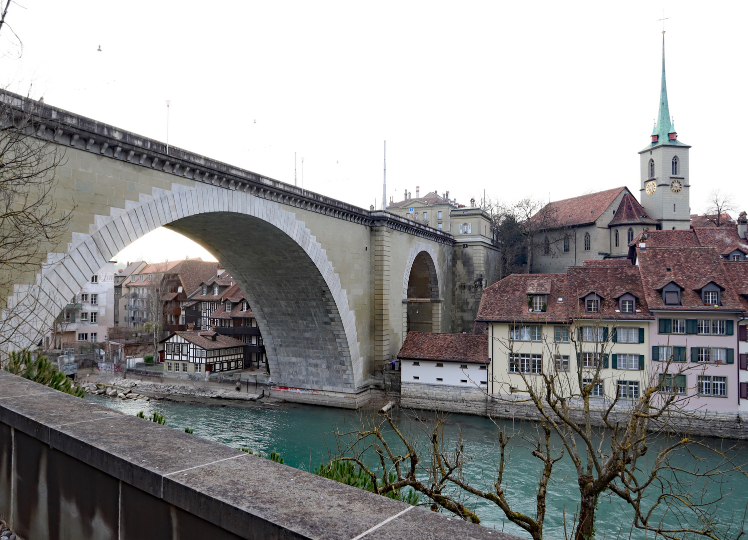 Bern Altstadt mit Nydeggkirche und Nydeggbrücke