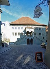 Bern, das Rathaus und rechts das Restaurant Ratshaus