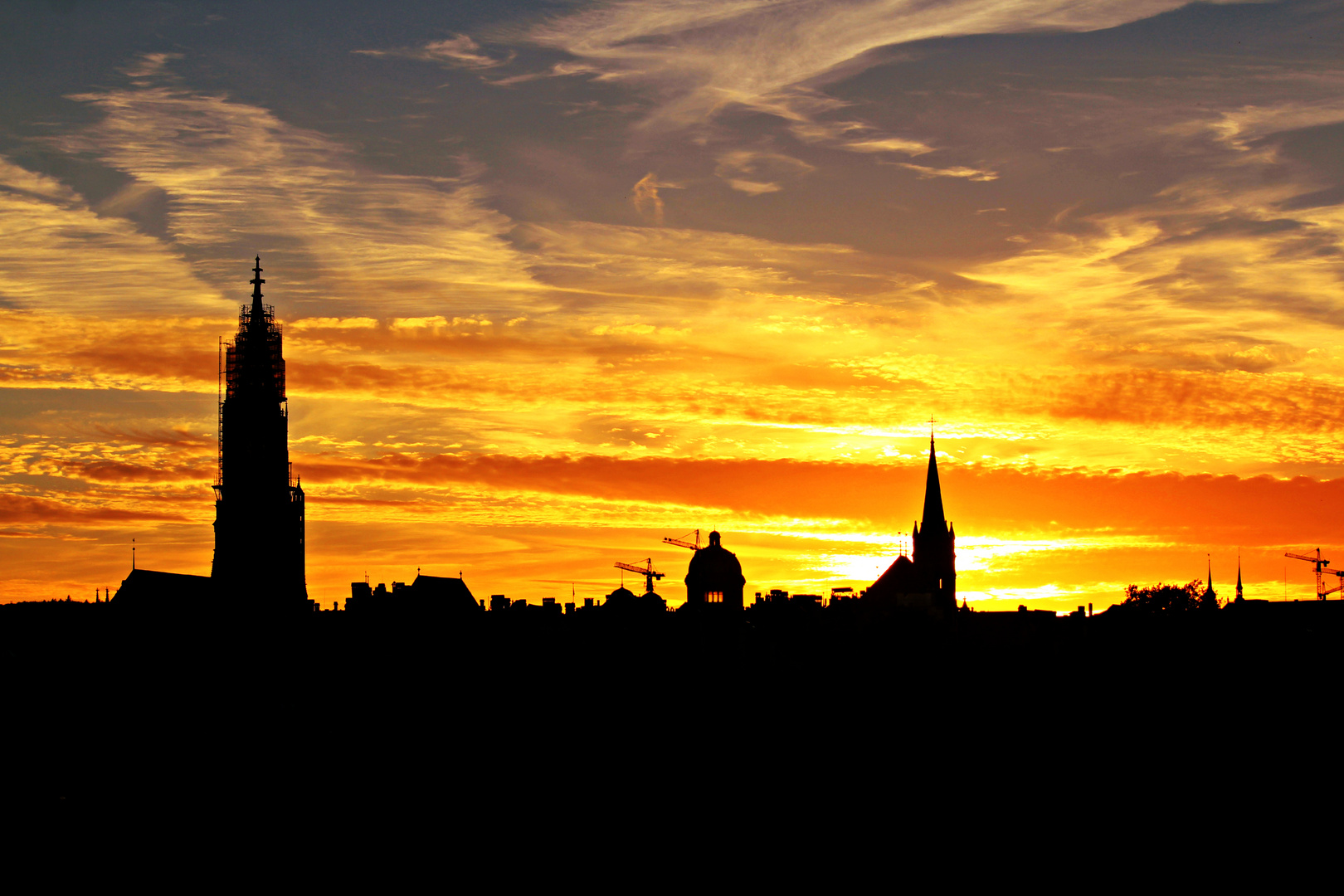 BERN IM ABENDROT