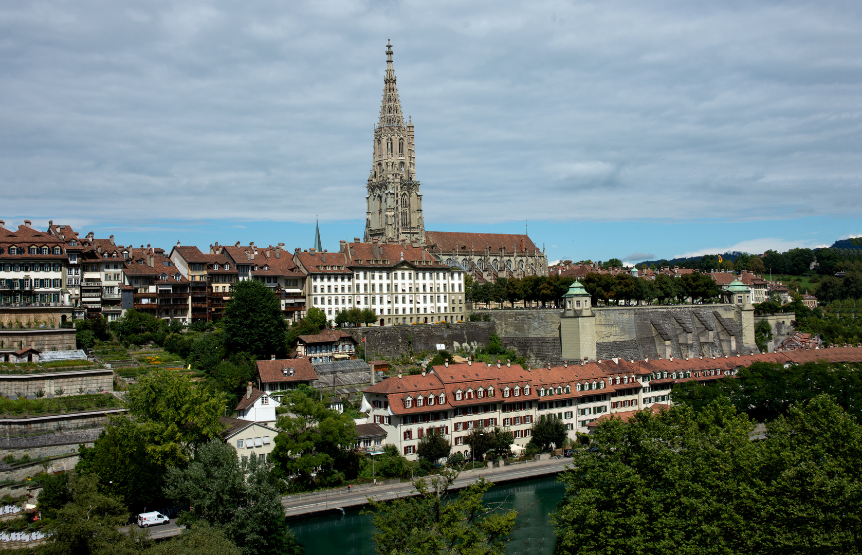 Bern Sicht auf die Altstadt und das Münster