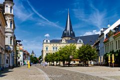 BERNBURG. ALTER MARKT MIT ALTEM RATHAUS.