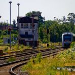 BERNBURG. IM FLIMMERN EINES SOMMERTAGES VERSCHWINDET DER TRIEBWAGEN