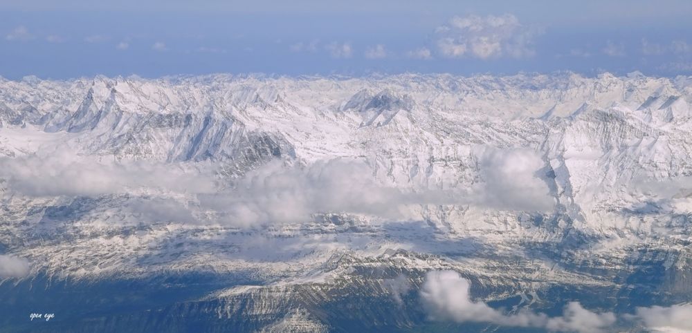 Berneralpen -  3D Intertlaced Bild an einem Polfilter Monitor oder 3D TV anschauen.