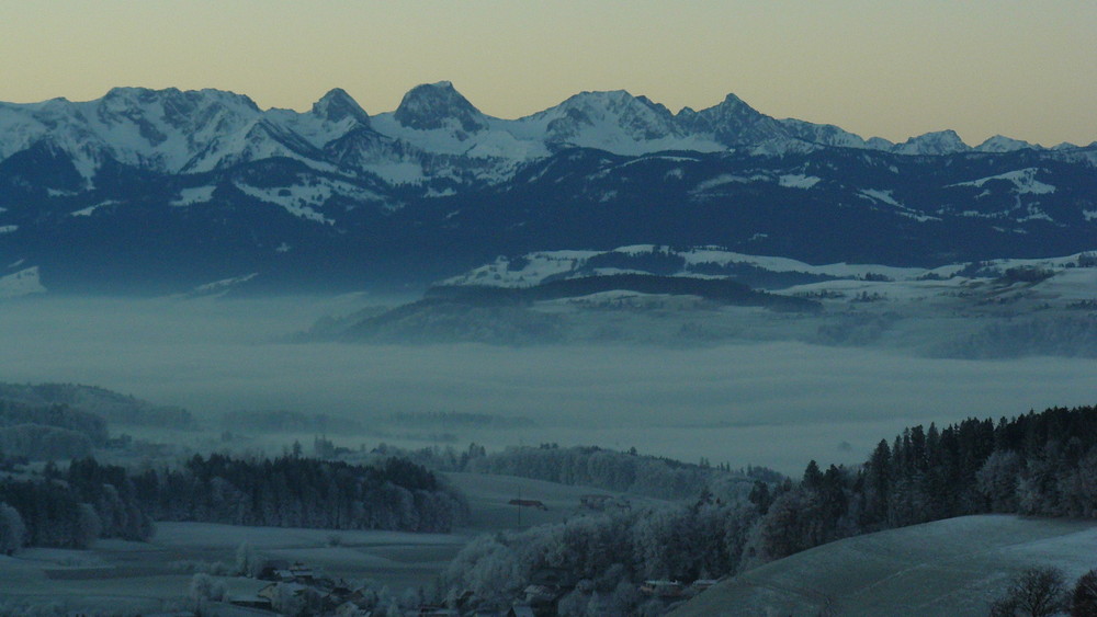 Berneralpen in Morgenstimmung