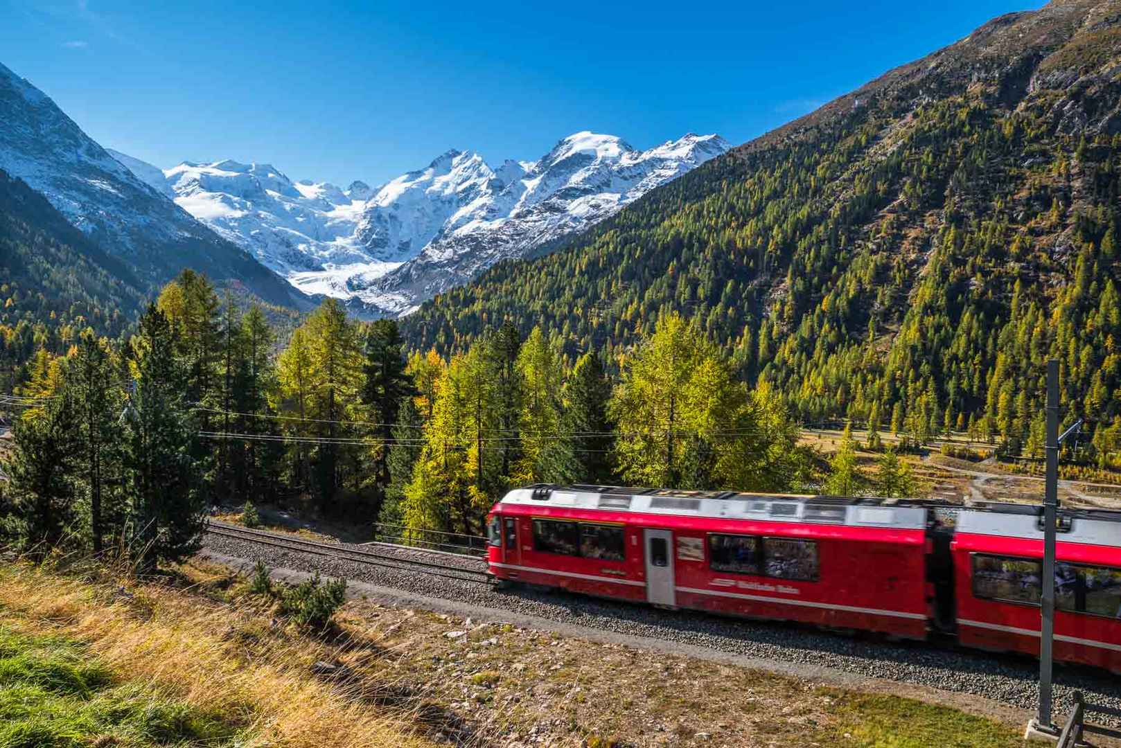 Bernina-Bahn bei der Montebello-Kurve