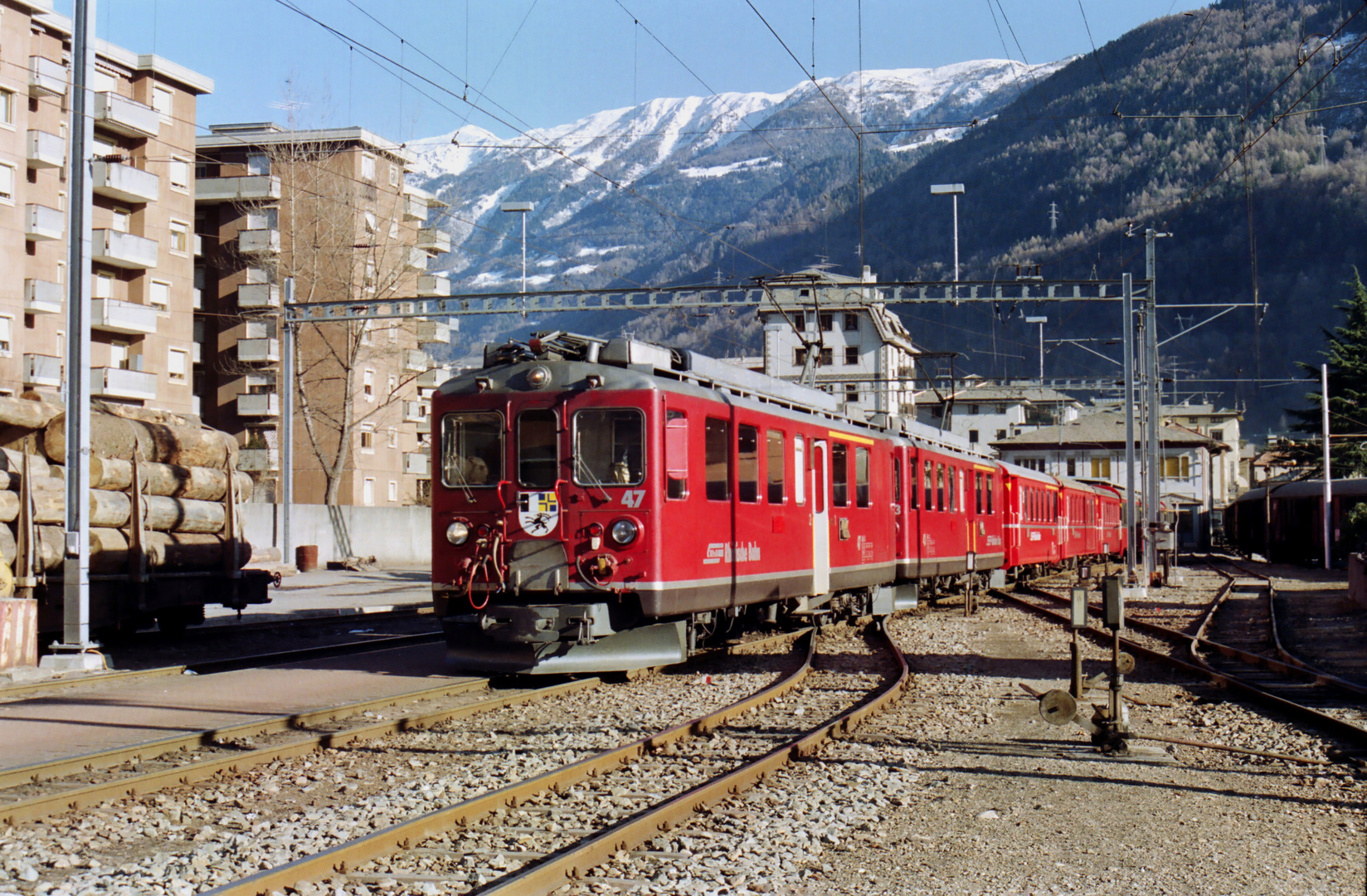 Bernina Express im Bahnhof Tirano