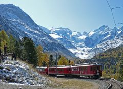 Bernina Express vor Morteratschgletscher