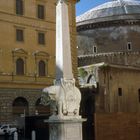 Berninis Elefant (im Hintergrund das Pantheon)