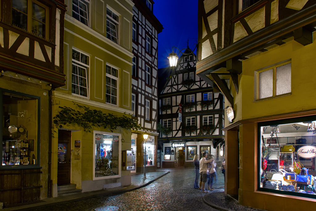 Bernkastel bei Nacht