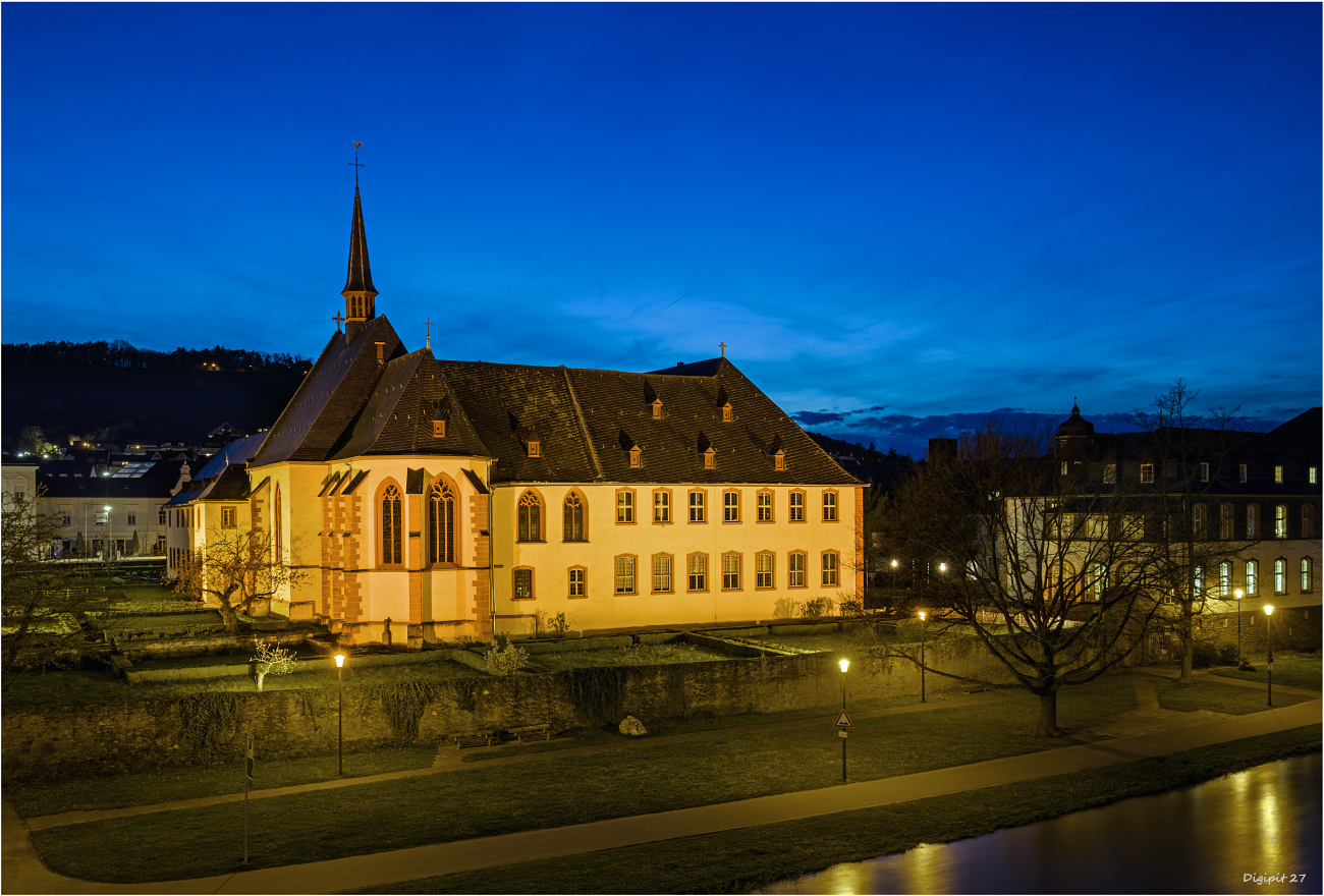 Bernkastel-Kues Cusanus Stift 2022-01