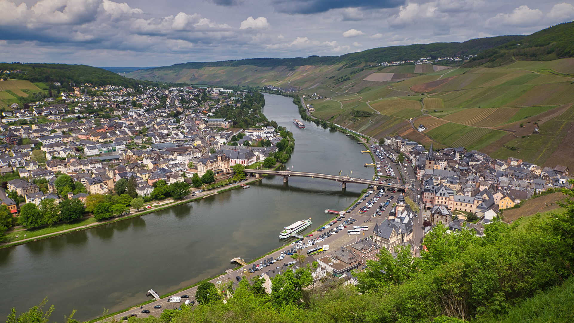 54+ Dm Bernkastel Kues, Elle est constituée de deux bourgades se.