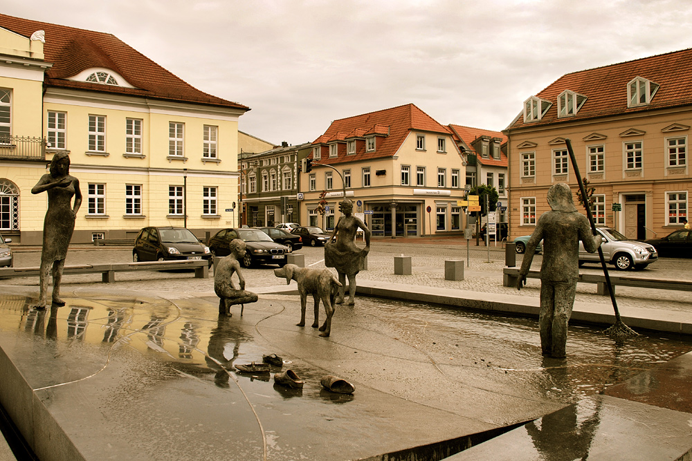 Bernsteinbrunnen in Ribnitz-Damgarten (1)