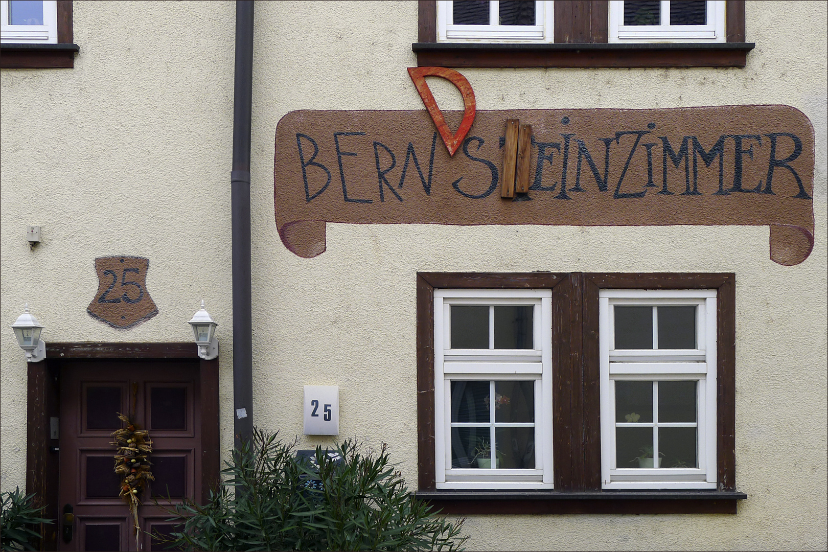 BERNSTEINZIMMER