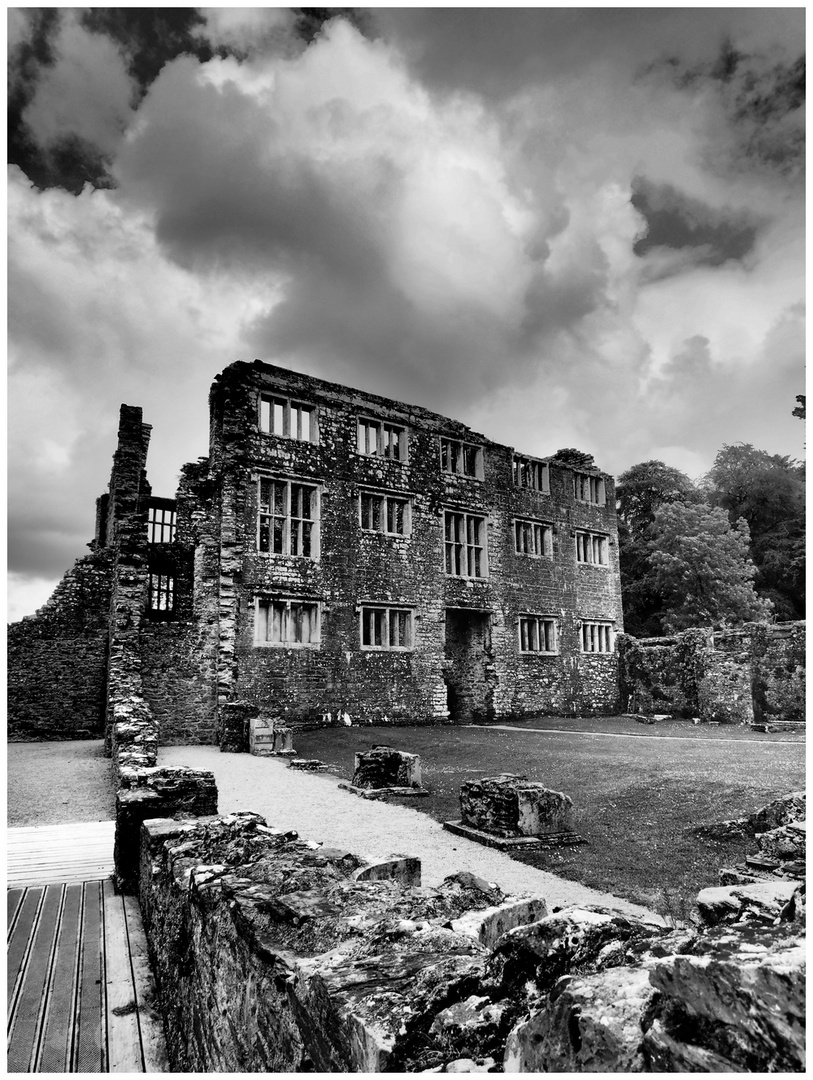 Berry Pomeroy Castle