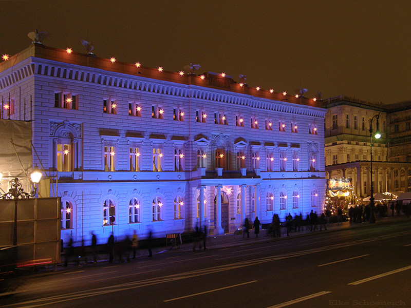 Bertelsmanngebäude - Unter den Linden Berlin