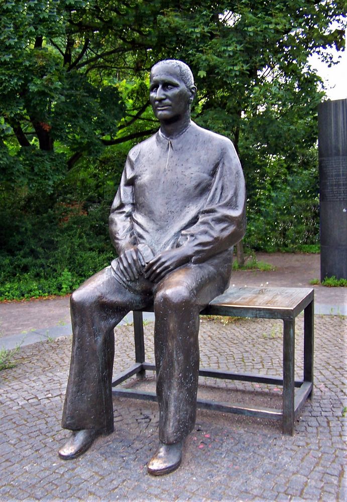 Bertolt Brecht - Denkmal