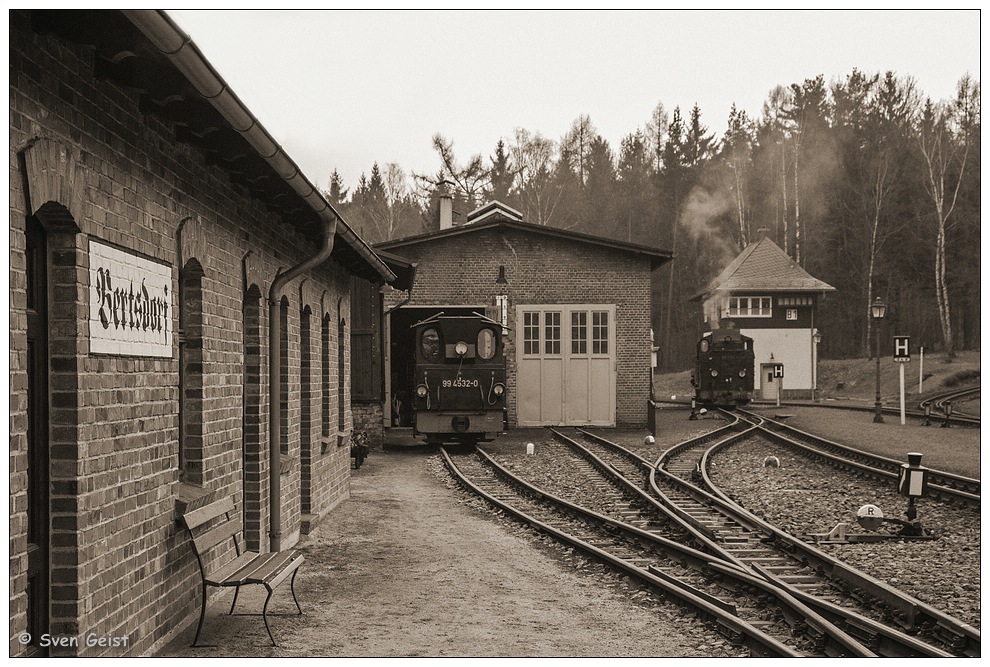 Bertsdorfer Bahnhofsstillleben