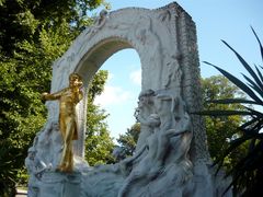 Berühmter Stehgeiger im Wiener Stadtpark