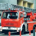 Berufsfeuerwehr Offenbach/Main DL-30 S-4 Mercedes Benz 2224 6x4 Metz