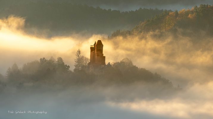 Berwartstein im Nebel 