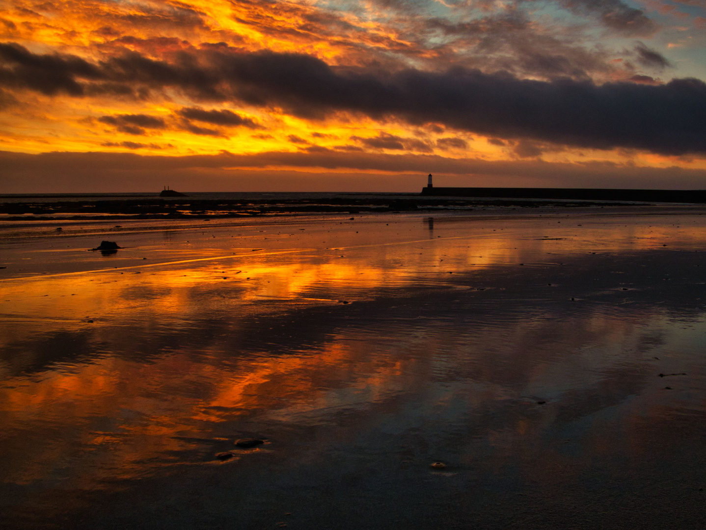 Berwick Lighthouse at sunrise